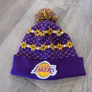Los Angeles Lakers PATCHED Pom Pom Knit Winter Hat w Cuff - Cool